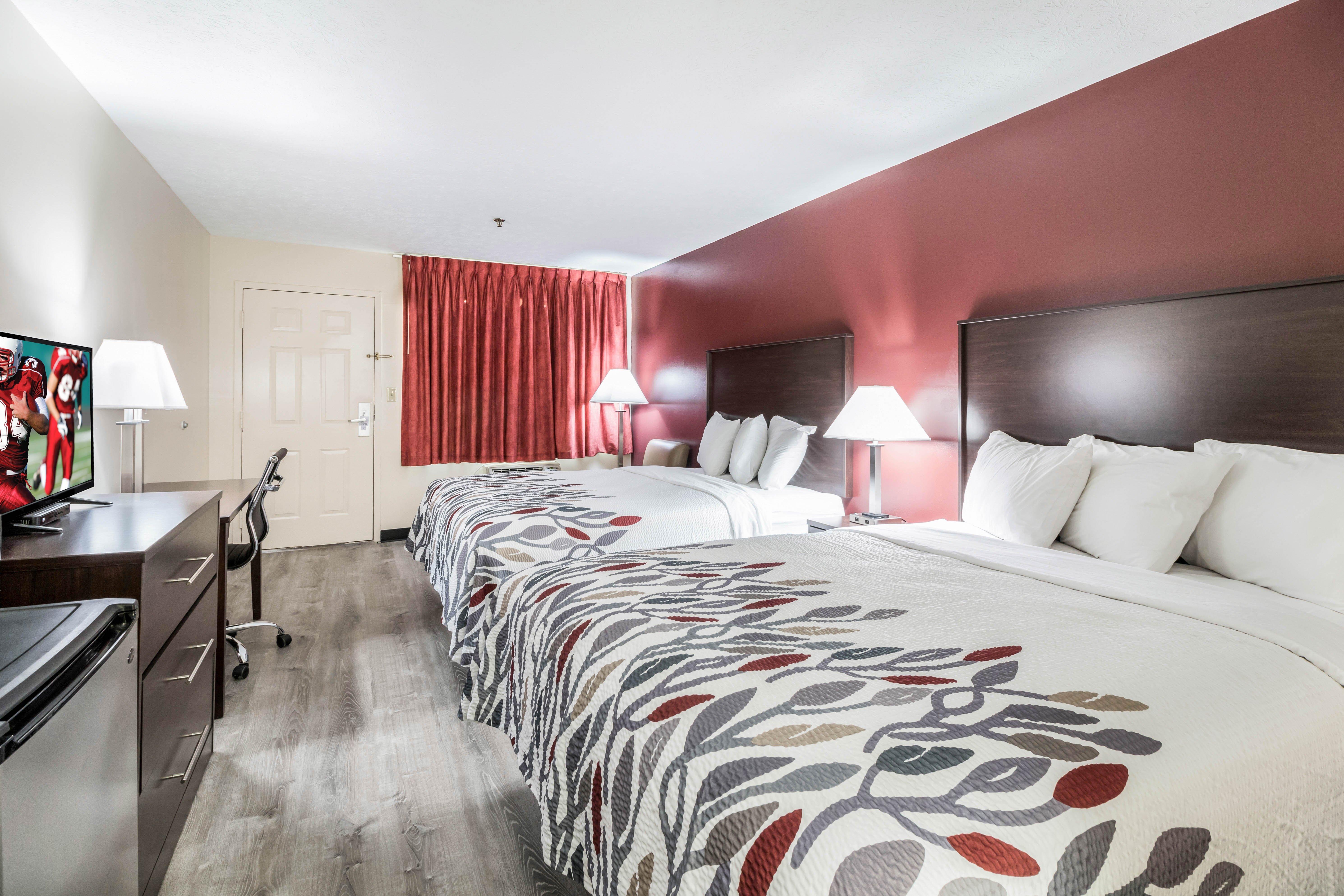 Red Roof Inn Cadiz Eksteriør billede